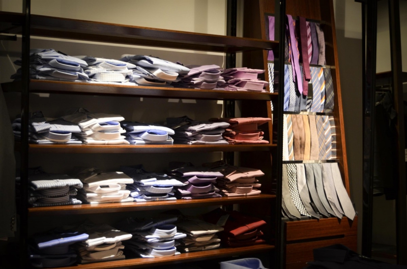 ecommerce-ST PAUL DE VENCE-min_shirts_exhibition_shop_shopping_shelf_buy_business_clothing-940715